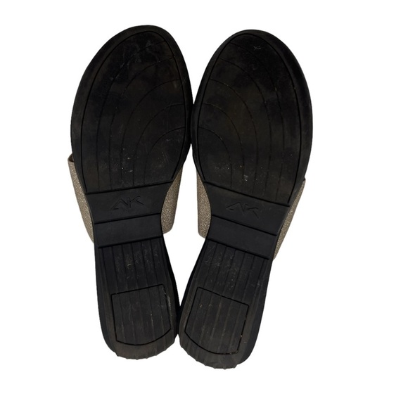 Anne Klein Gold T-Strap Wedge Sandals Size 9 1/2 Women’s - Picture 9 of 9